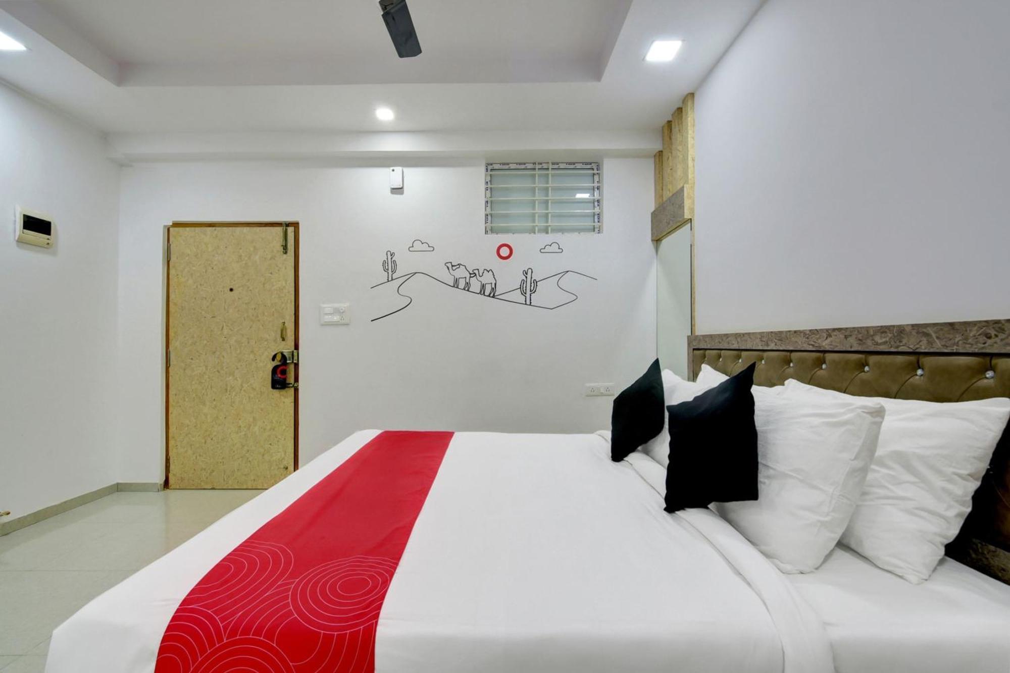 Готель Super Grand Collection O Near Sarjapur Road Near 7D Voyage Бенґалуру Екстер'єр фото
