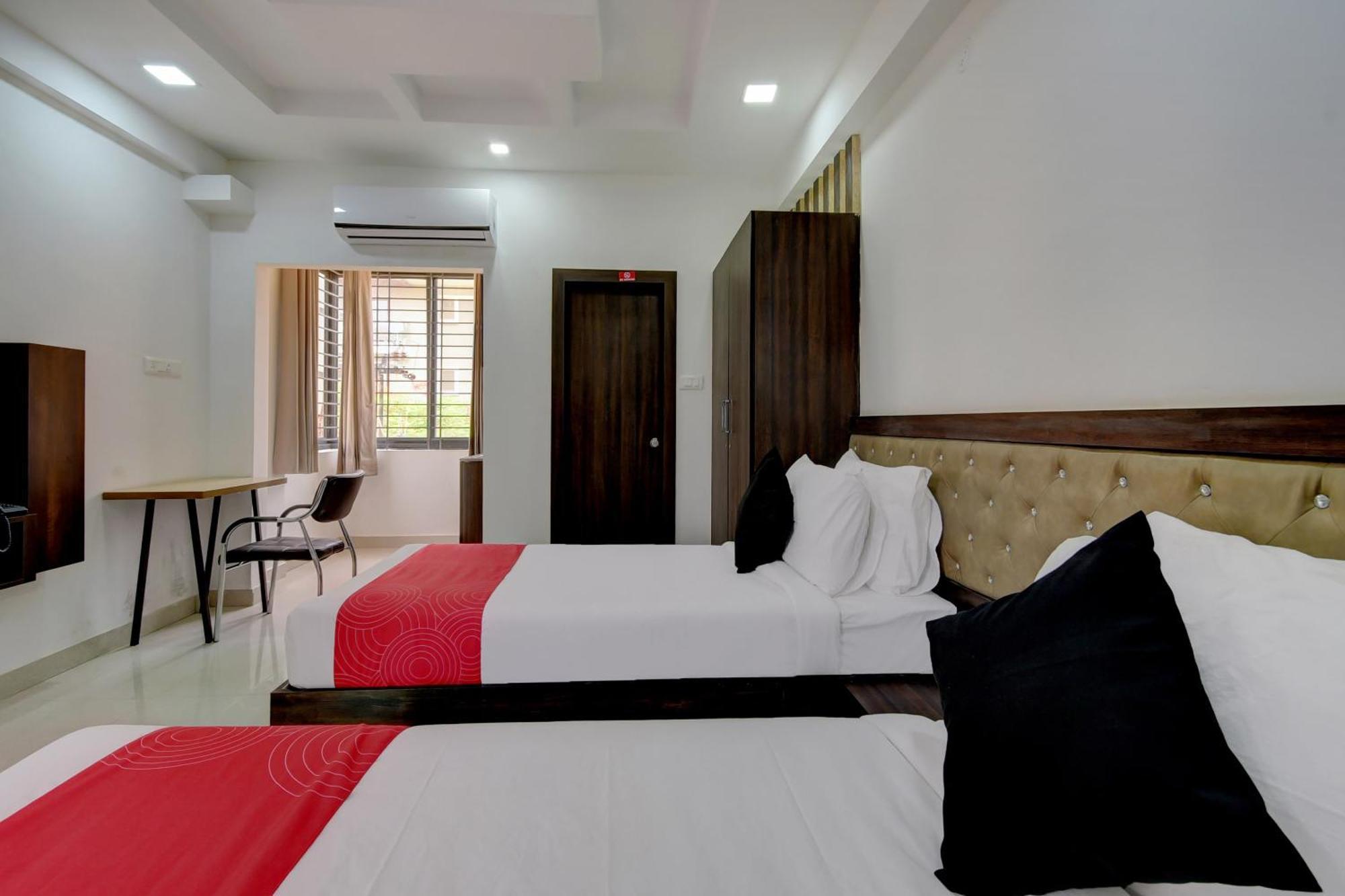 Готель Super Grand Collection O Near Sarjapur Road Near 7D Voyage Бенґалуру Екстер'єр фото