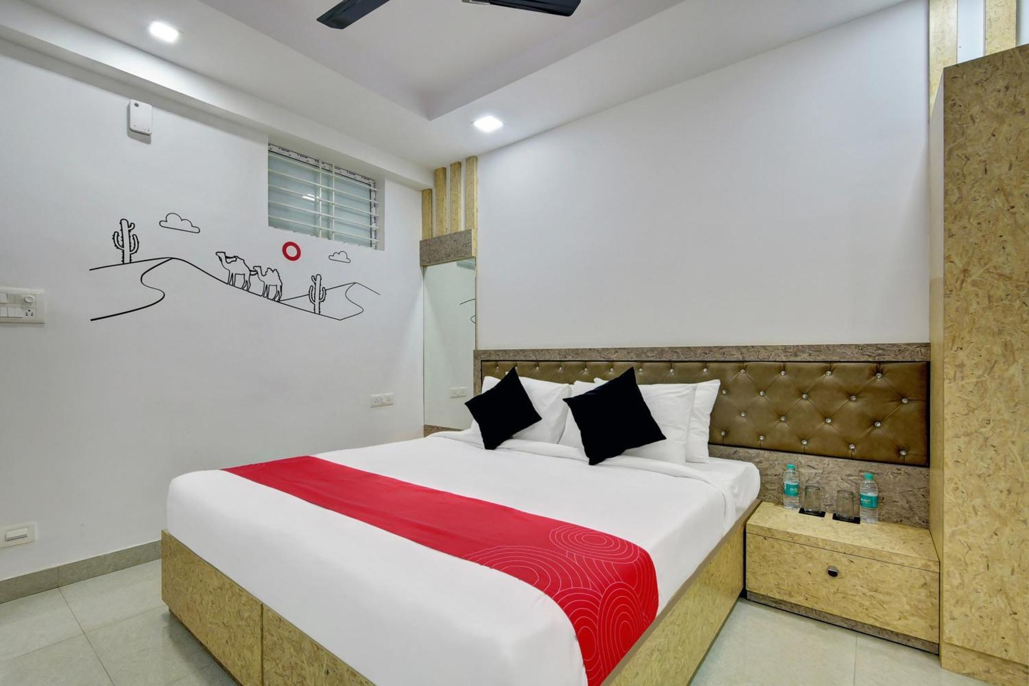 Готель Super Grand Collection O Near Sarjapur Road Near 7D Voyage Бенґалуру Екстер'єр фото