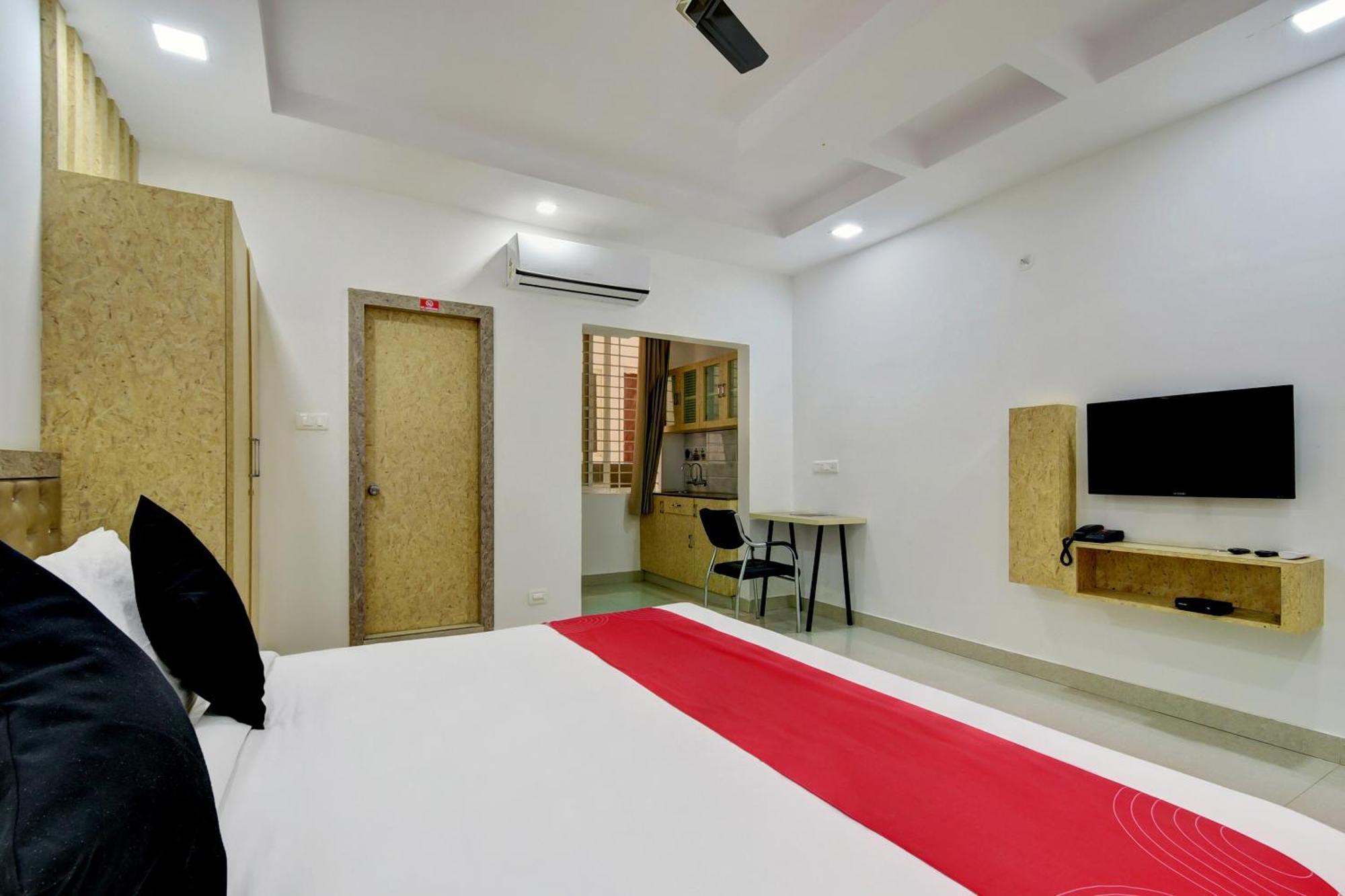 Готель Super Grand Collection O Near Sarjapur Road Near 7D Voyage Бенґалуру Екстер'єр фото