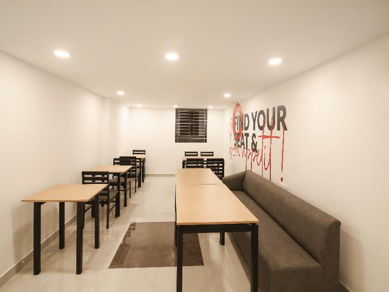 Готель Super Grand Collection O Near Sarjapur Road Near 7D Voyage Бенґалуру Екстер'єр фото